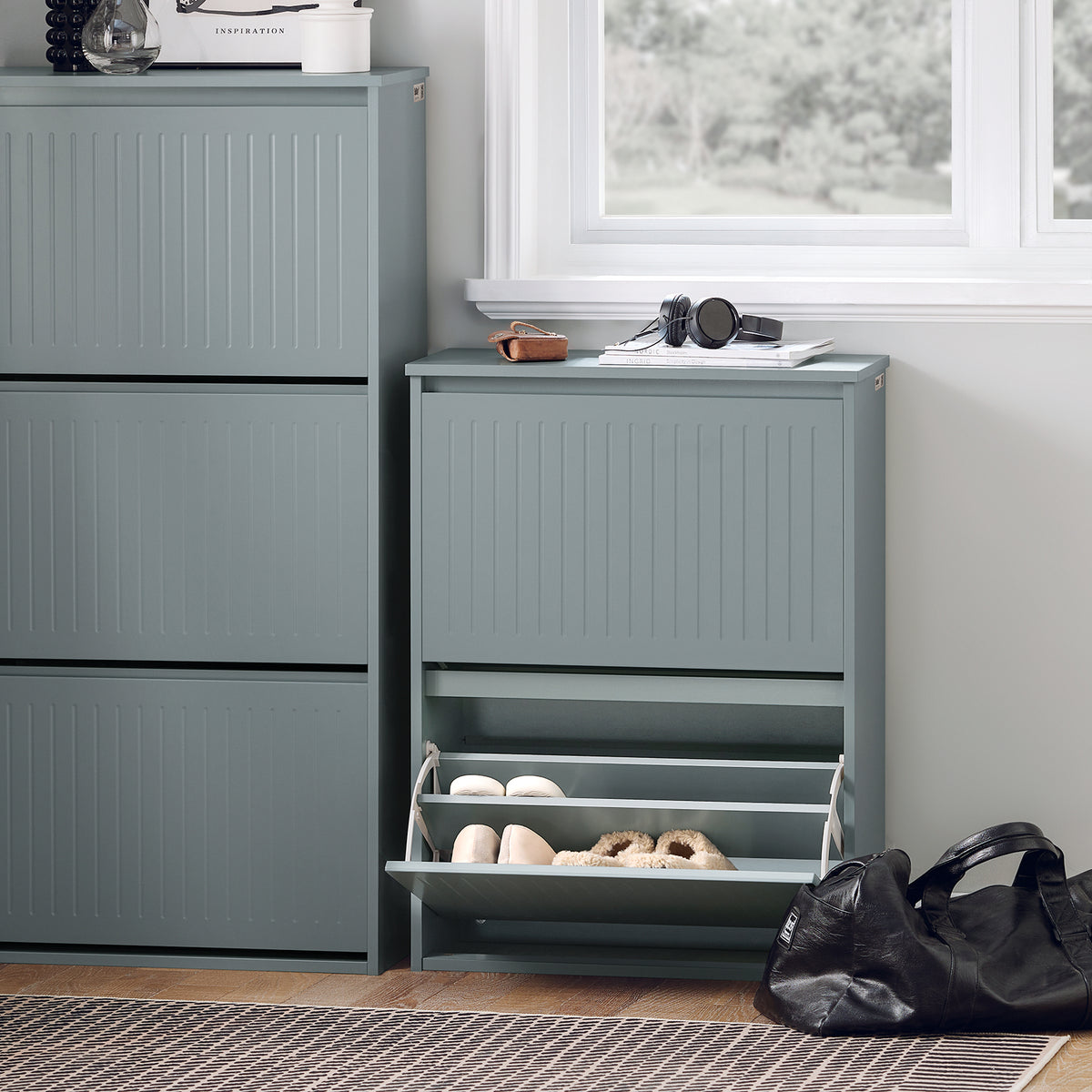 Zapatero Estrecho Con 2 Solapas Y 1 Cajón: Medidas 61x26x100 Cm, Color Gris, MDF Resistente - Ideal Para Pasillos Pequeños