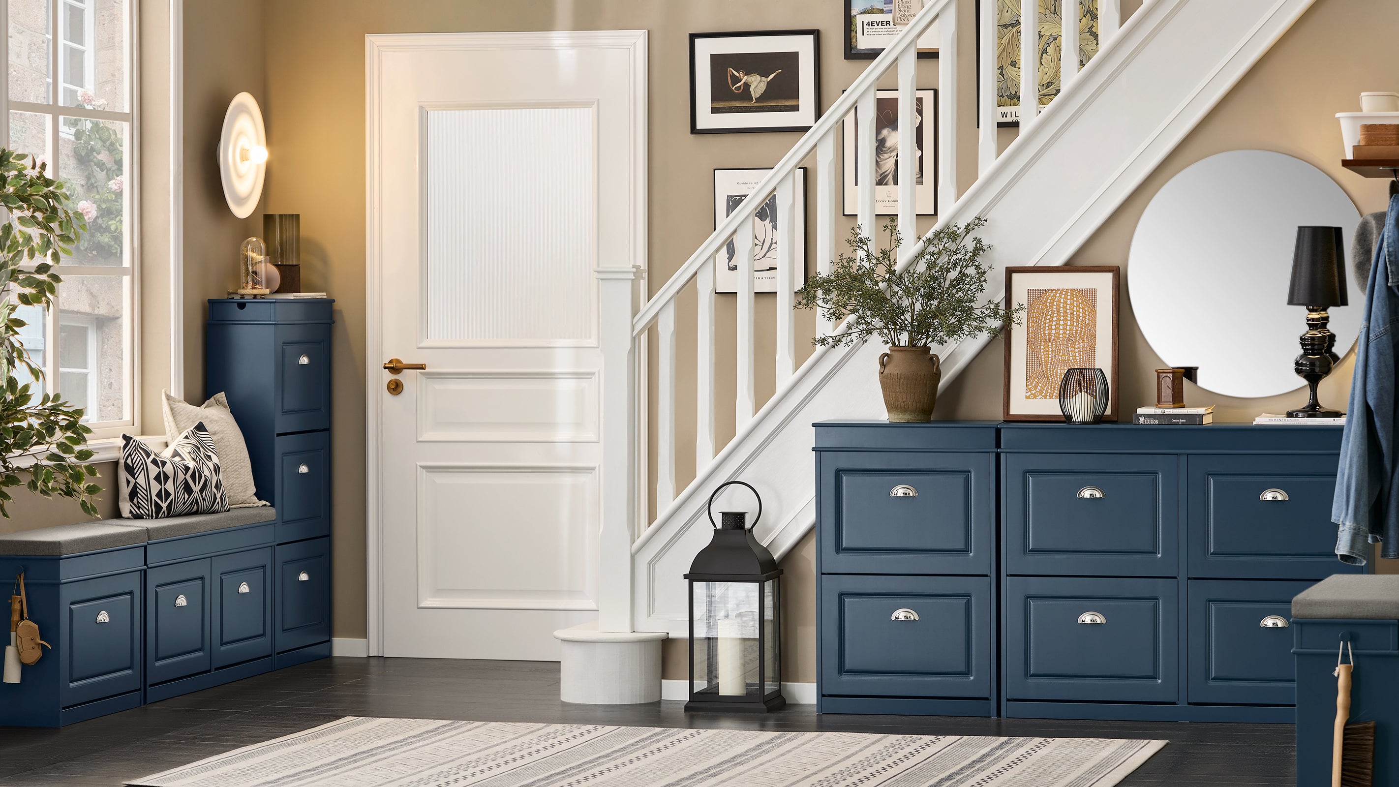SoBuy FSR79-B Slim ruimtebesparend schoenenrek met 4 klapdeuren, moderne schoenenkast voor ingang, hal of slaapkamer, 105 x 24 x 83 cm, blauw SoBuy FSR79-B Slim ruimtebesparend schoenenrek met 4 klapdeuren, moderne schoenenkast voor ingang, hal of slaapkamer, 105 x 24 x 83 cm, blauw